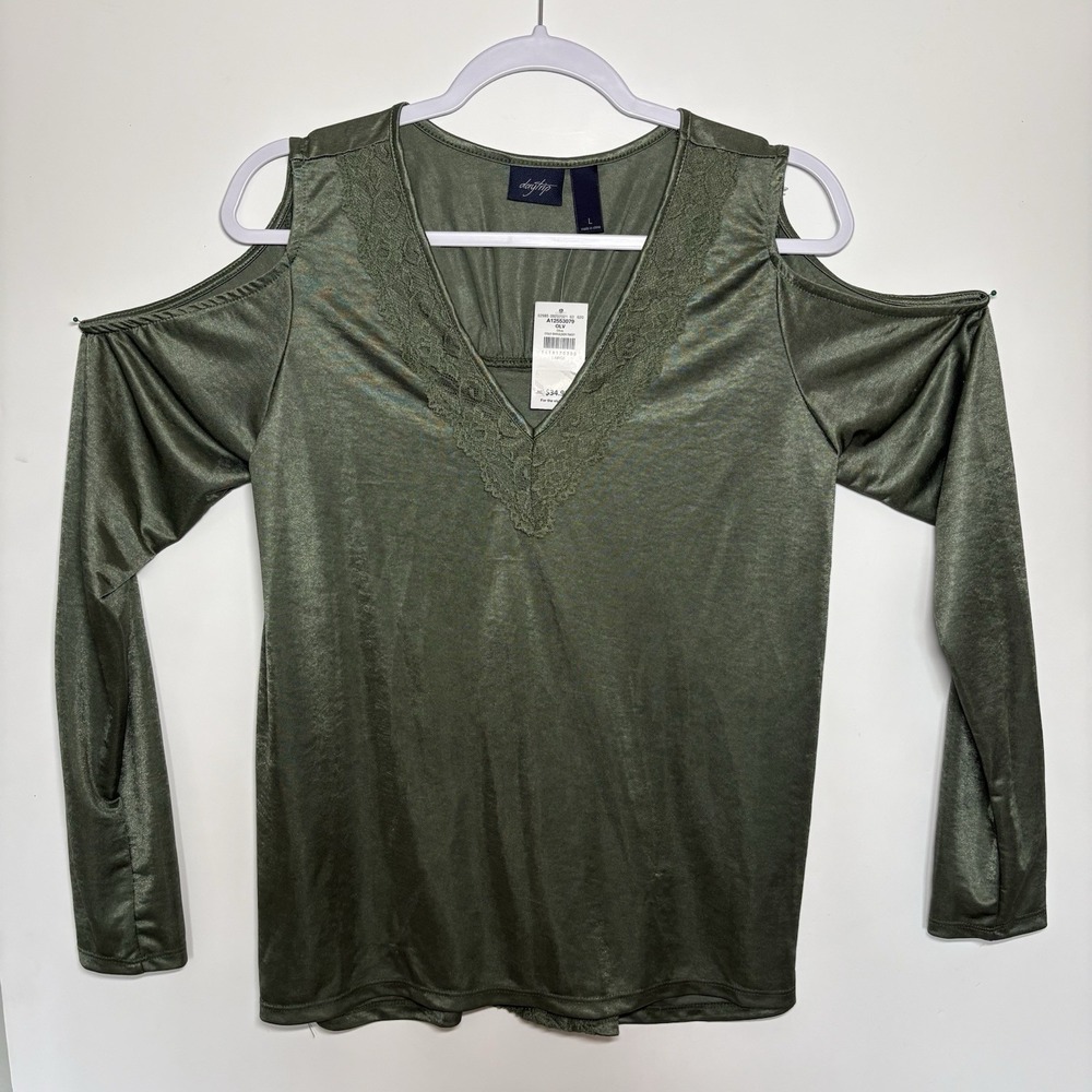 Daytrip‎ Olive Cold Shoulder Twist L Buckle NWT Bohemian Romance Modern Feminine
